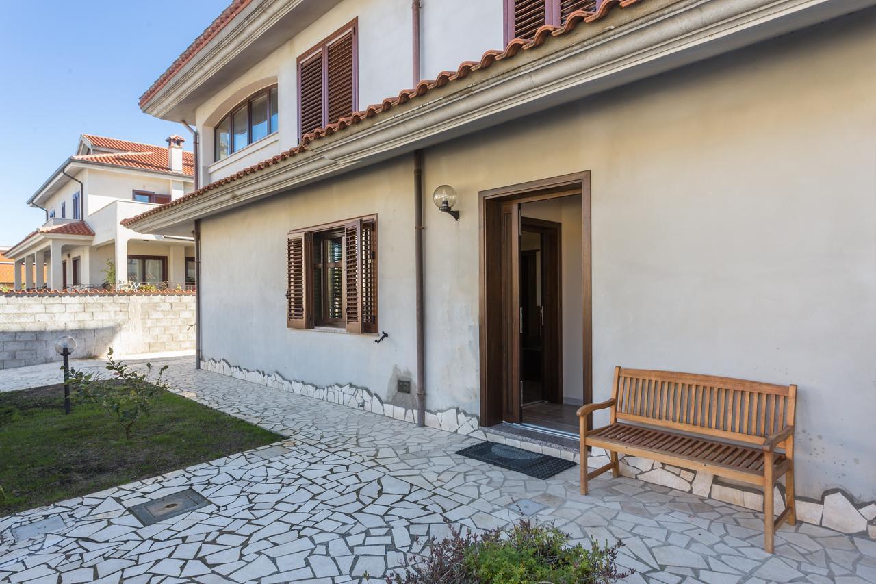 Anaelehouseapartments Ltb Арбореа Екстериор снимка
